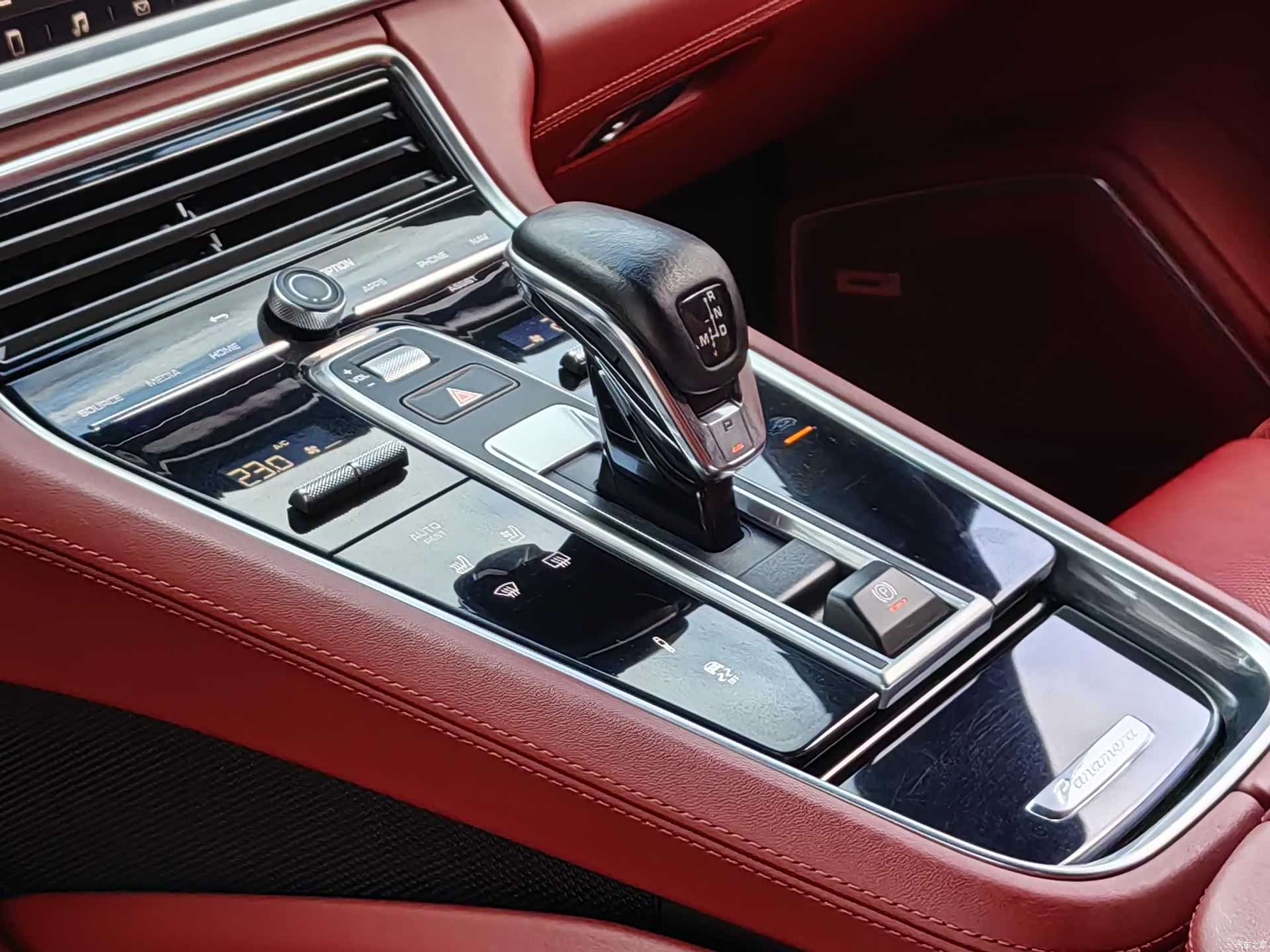 Porsche Panamera, 2022 21
