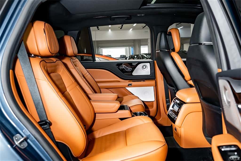 Lincoln Aviator, 2023 23
