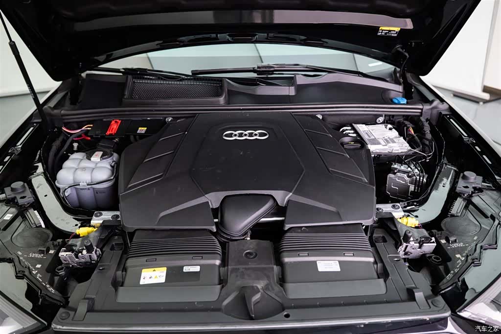 Audi Q7, 2023 8
