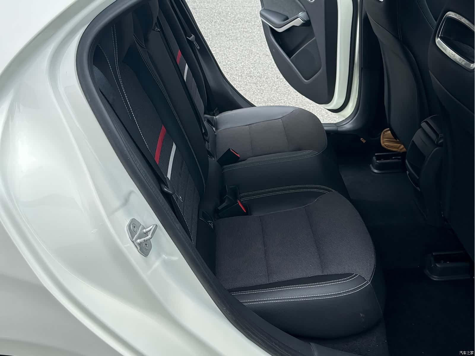 Mercedes-Benz A-Class, 2013 11