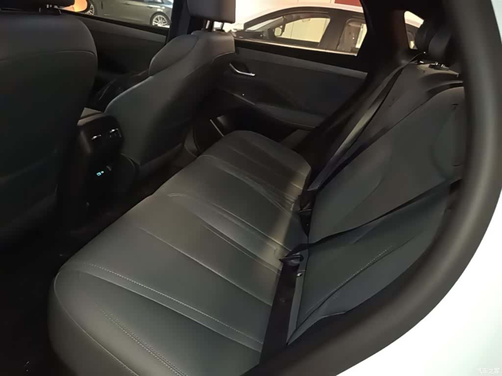 BYD Qin, 2026 17
