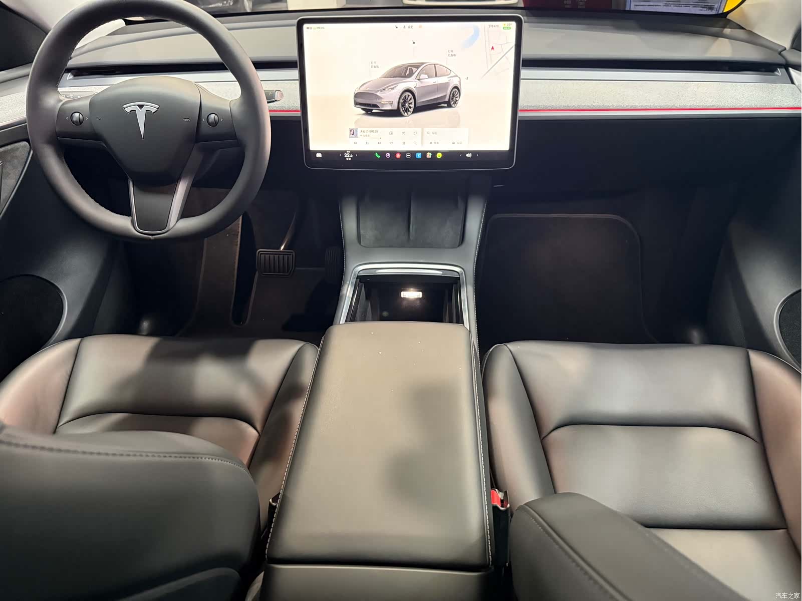 Tesla Model Y, 2024 16
