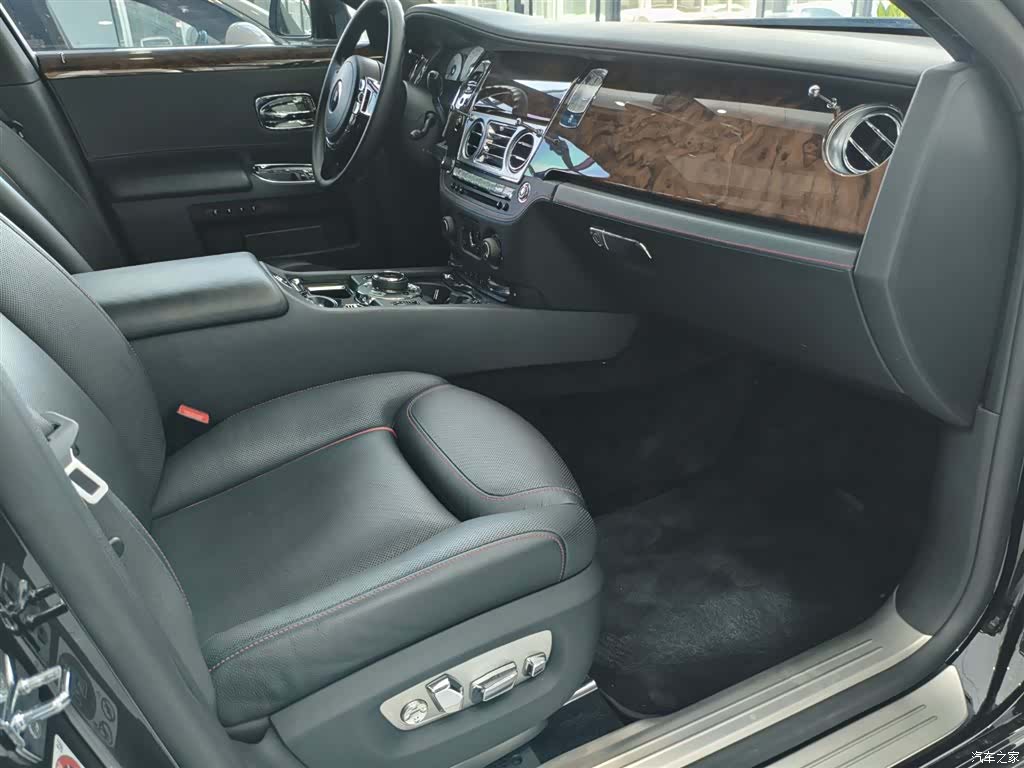 Rolls-Royce Ghost, 2017 14