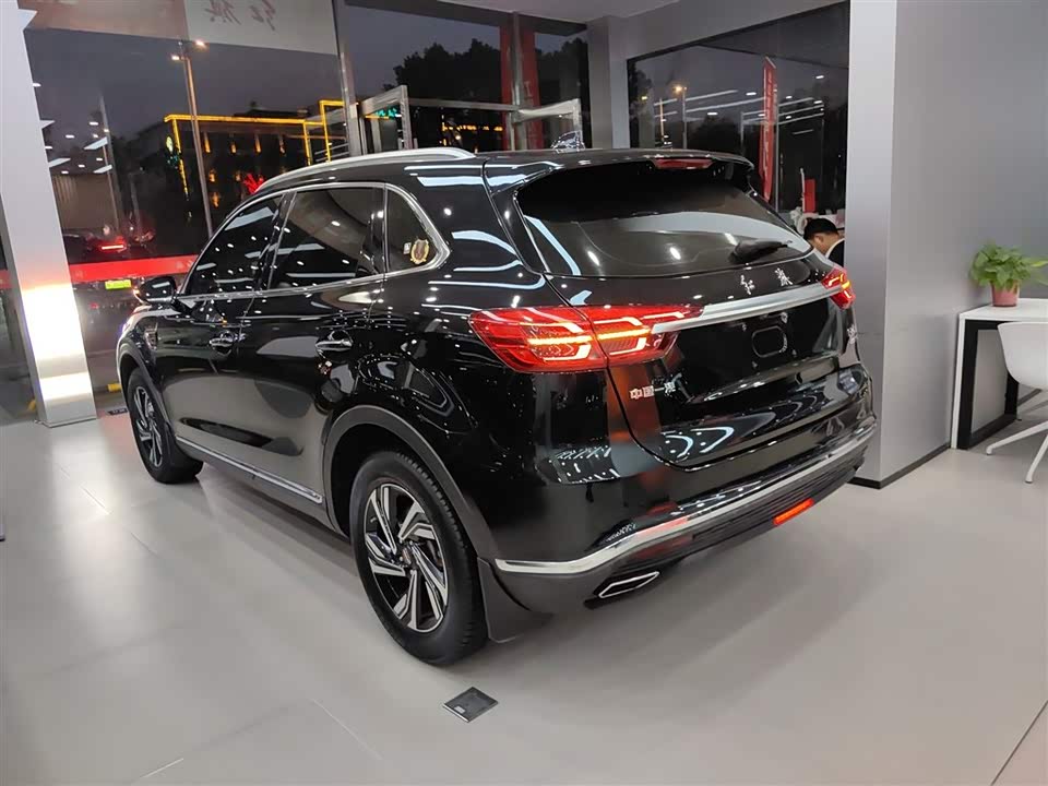 Hongqi HS5