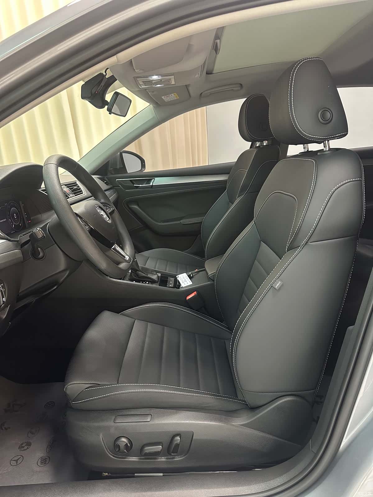Skoda Superb, 2023 8