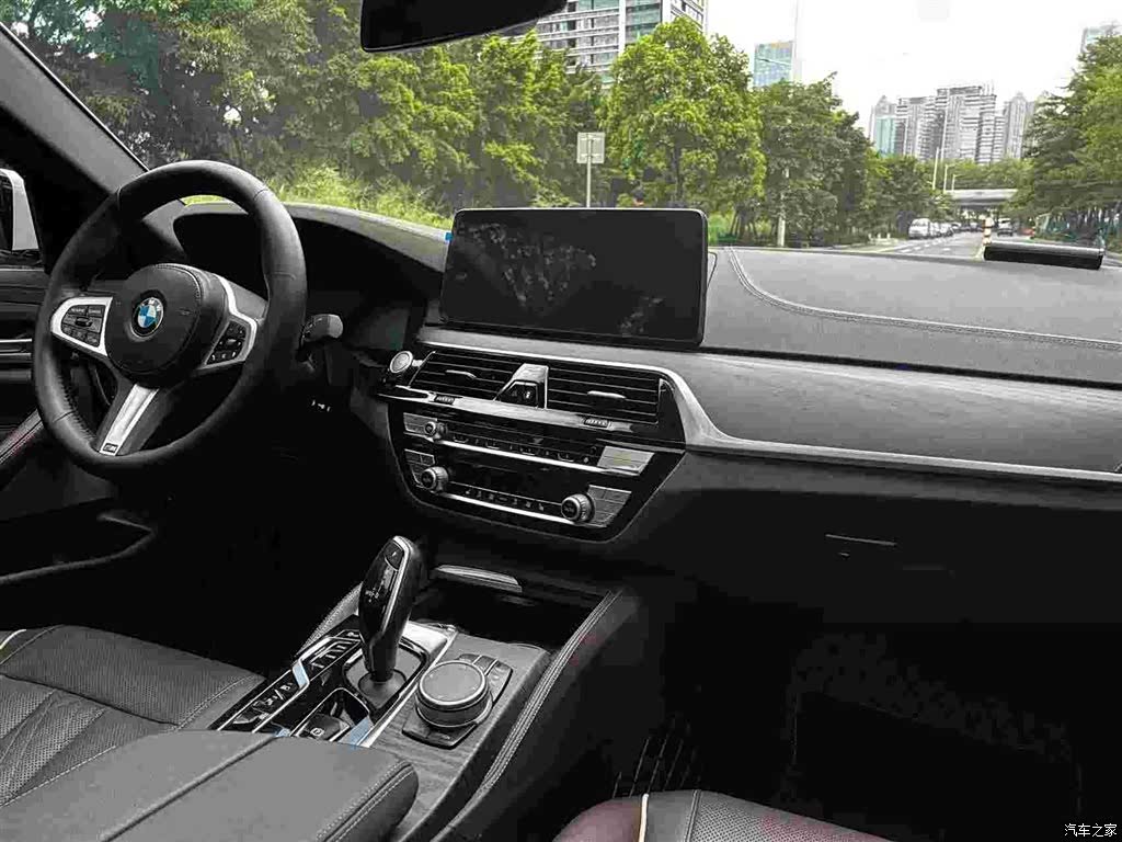 BMW 5 Series, 2021 все фото