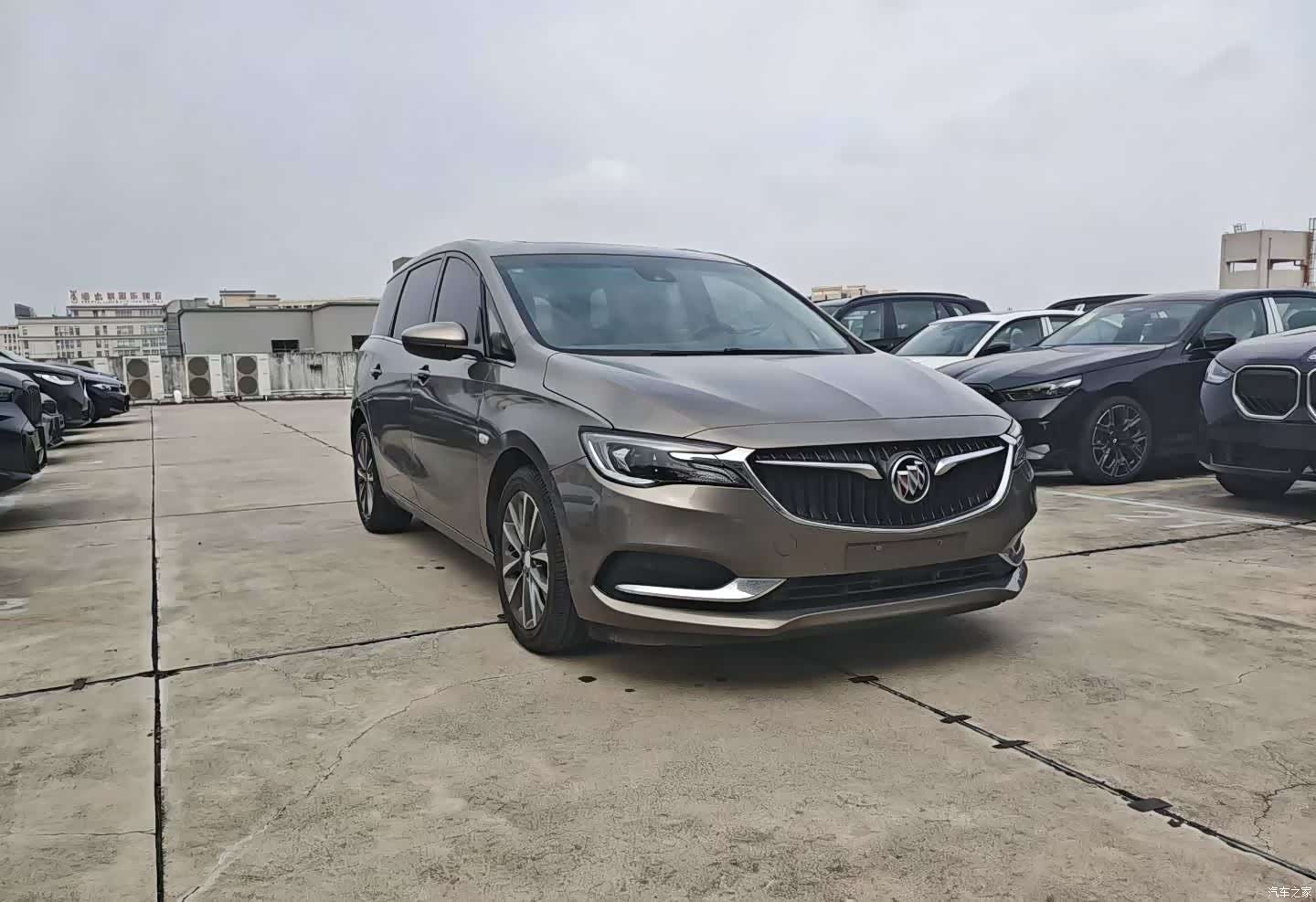 Buick GL6, 2018 3