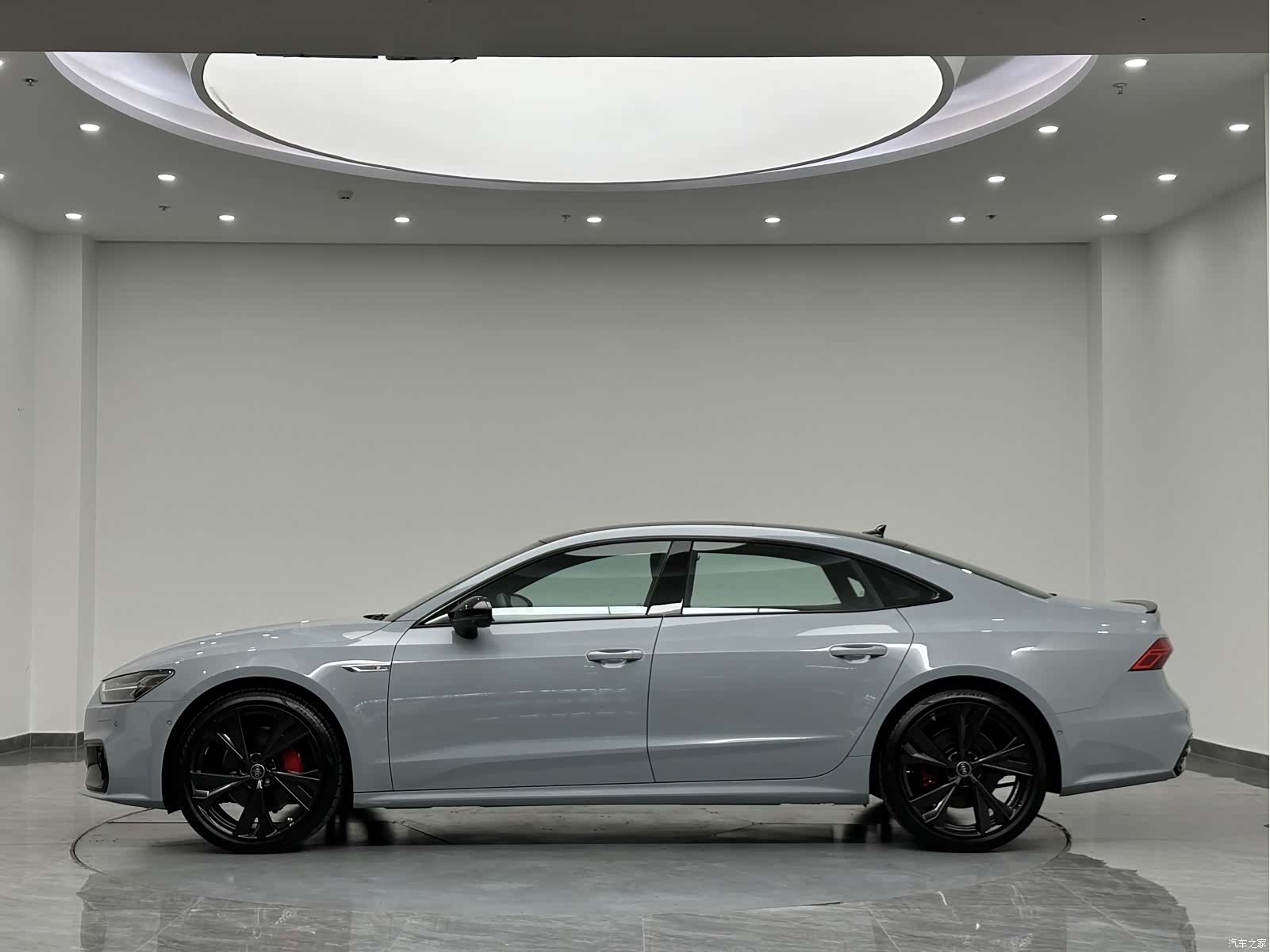 Audi A7L, 2025 все фото