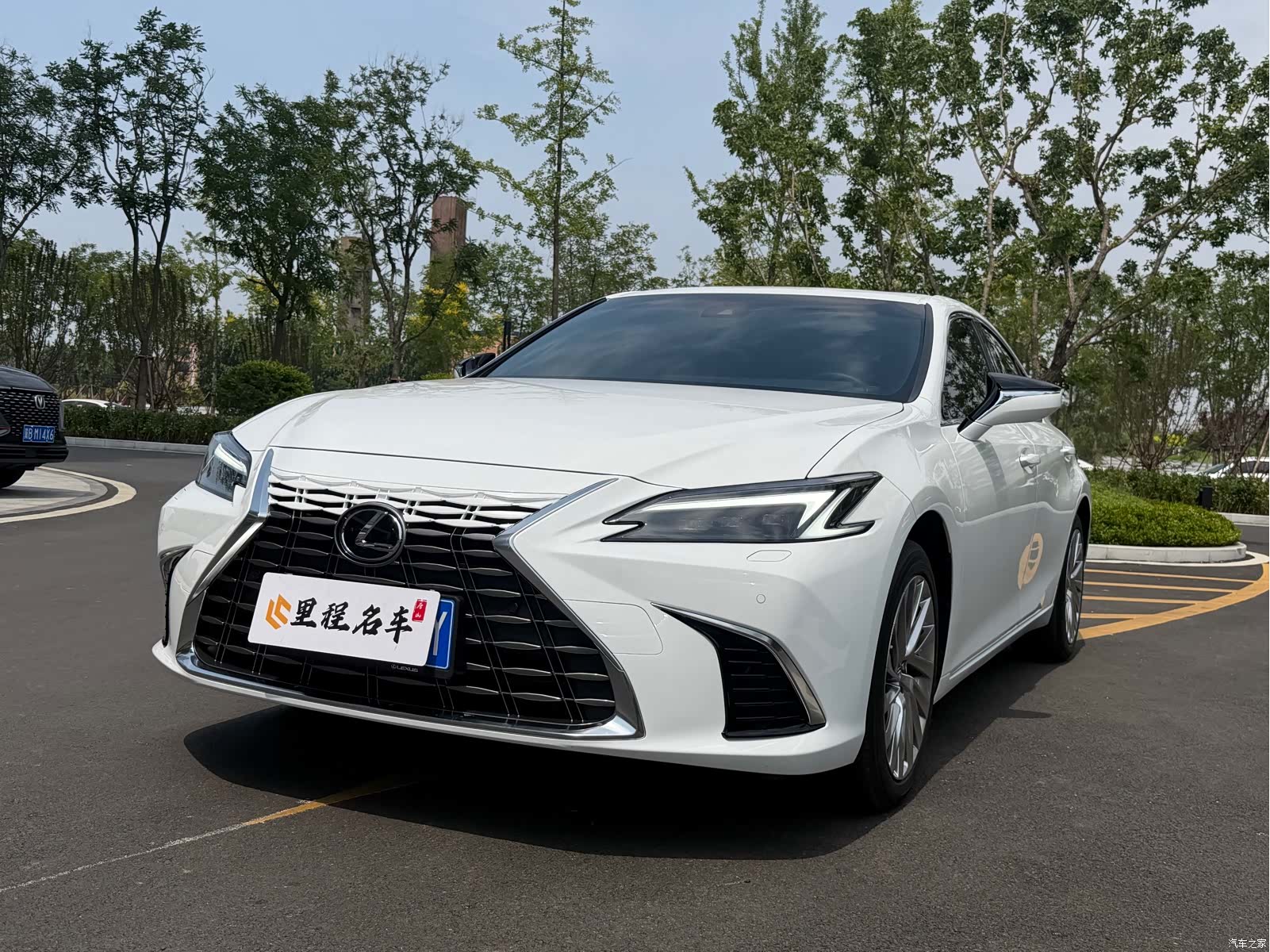 Lexus ES, 2026 1