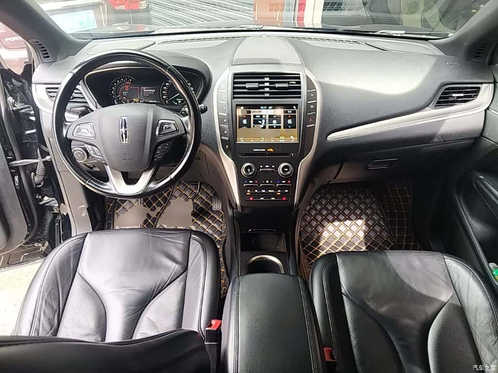 Lincoln MKC, 2018 6