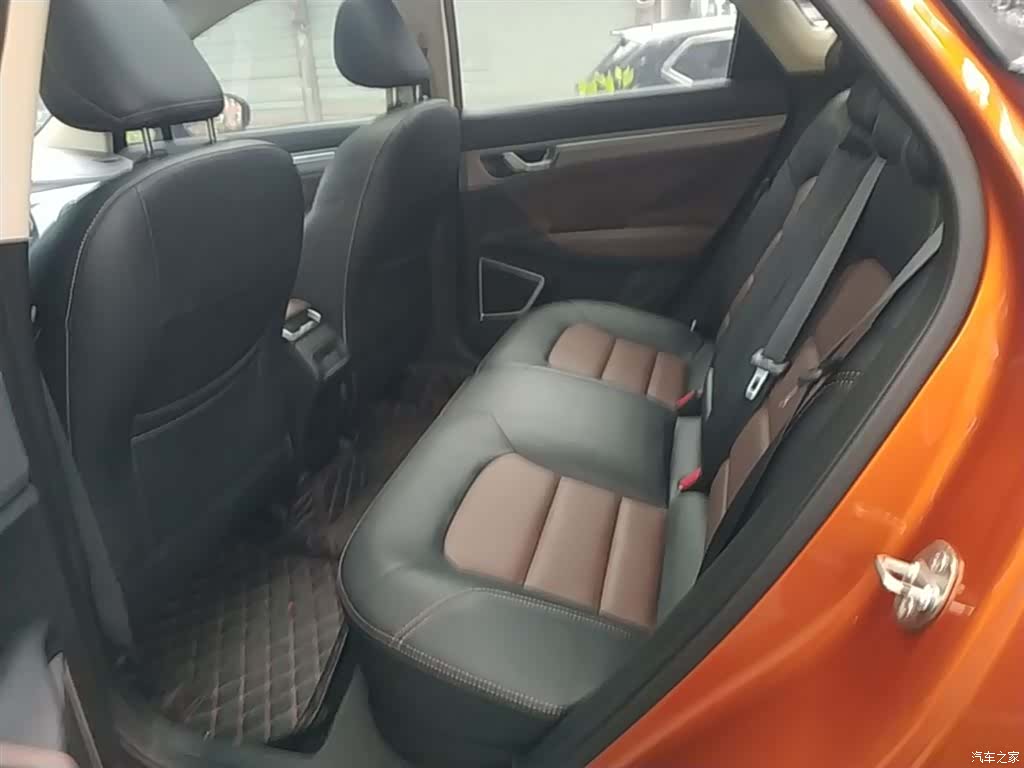 Geely Emgrand, 2018 17
