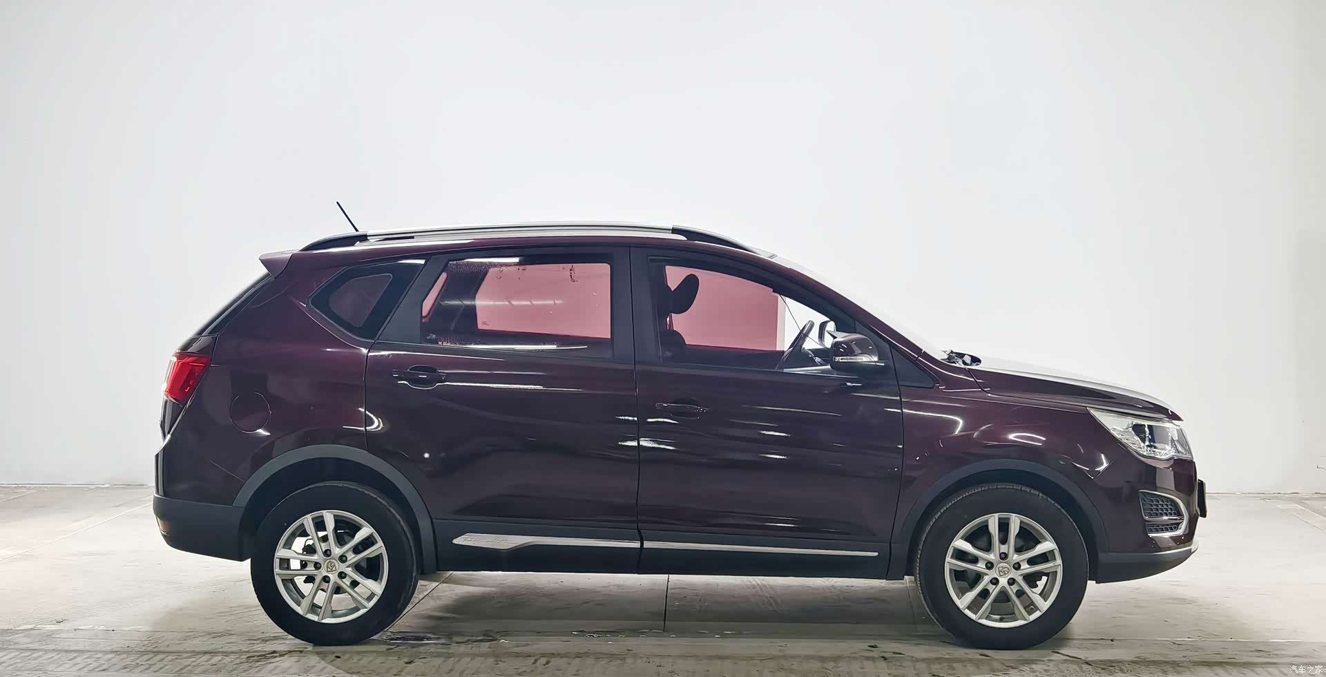 Wuling 560, 2017 8