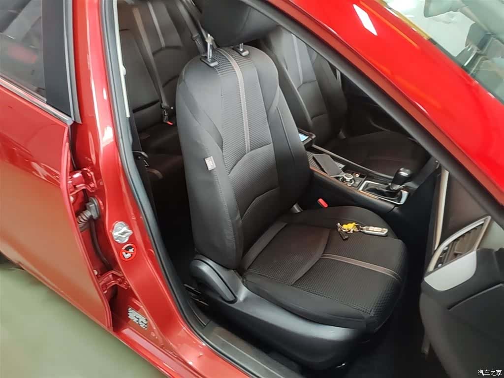 Mazda Mazda3, 2017 25