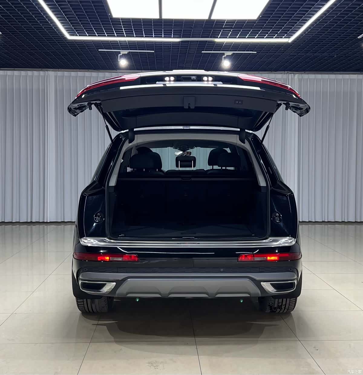 Audi Q7, 2020 6