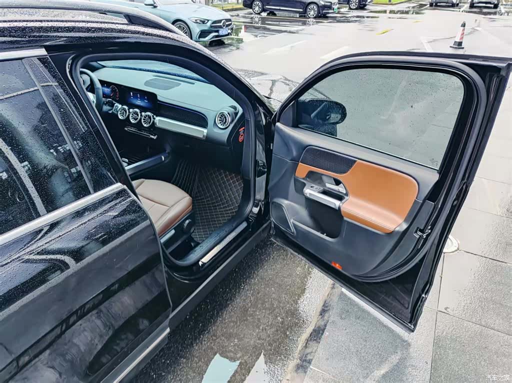 Mercedes-Benz GLB, 2025 22