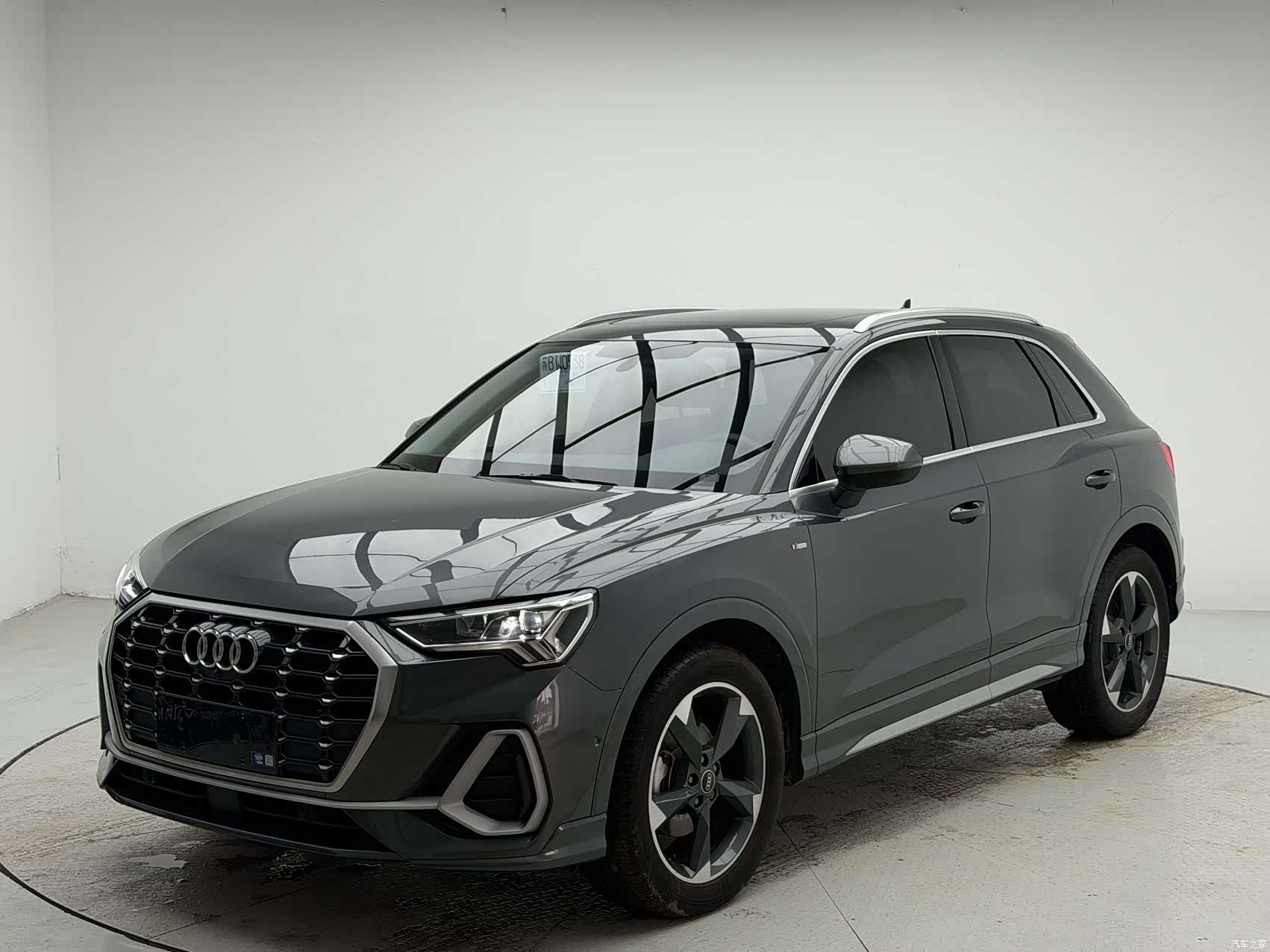 Audi Q3, 2023 1