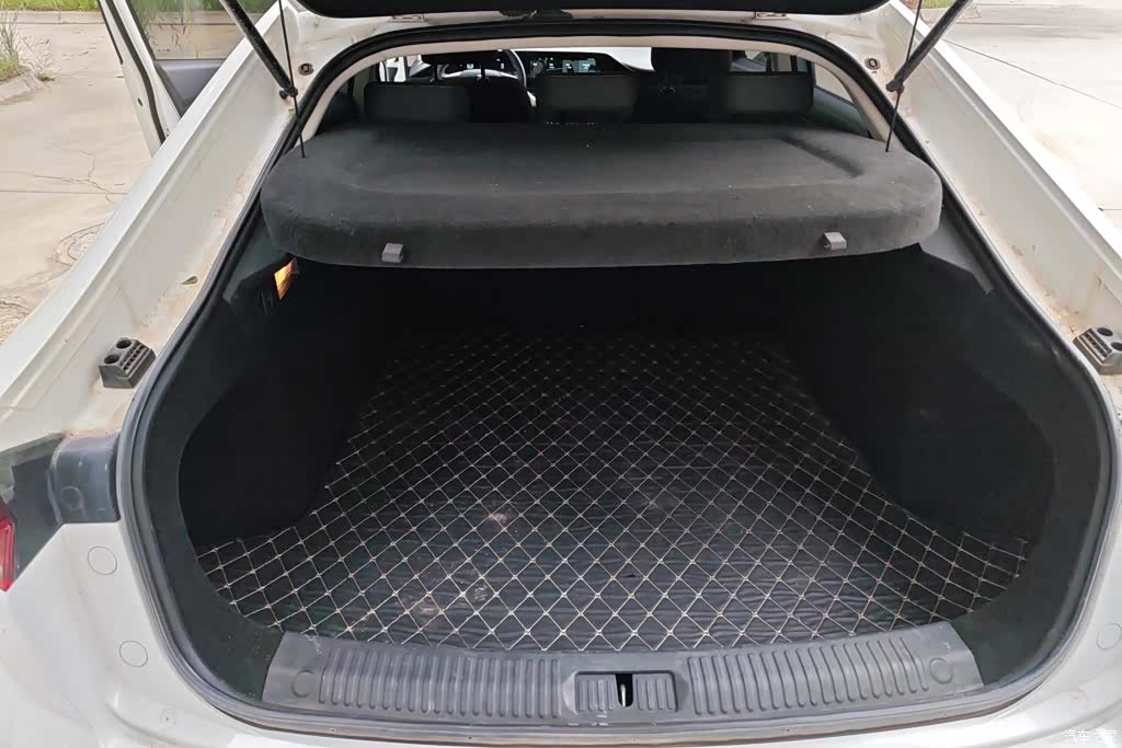 Bestune B70, 2023 4