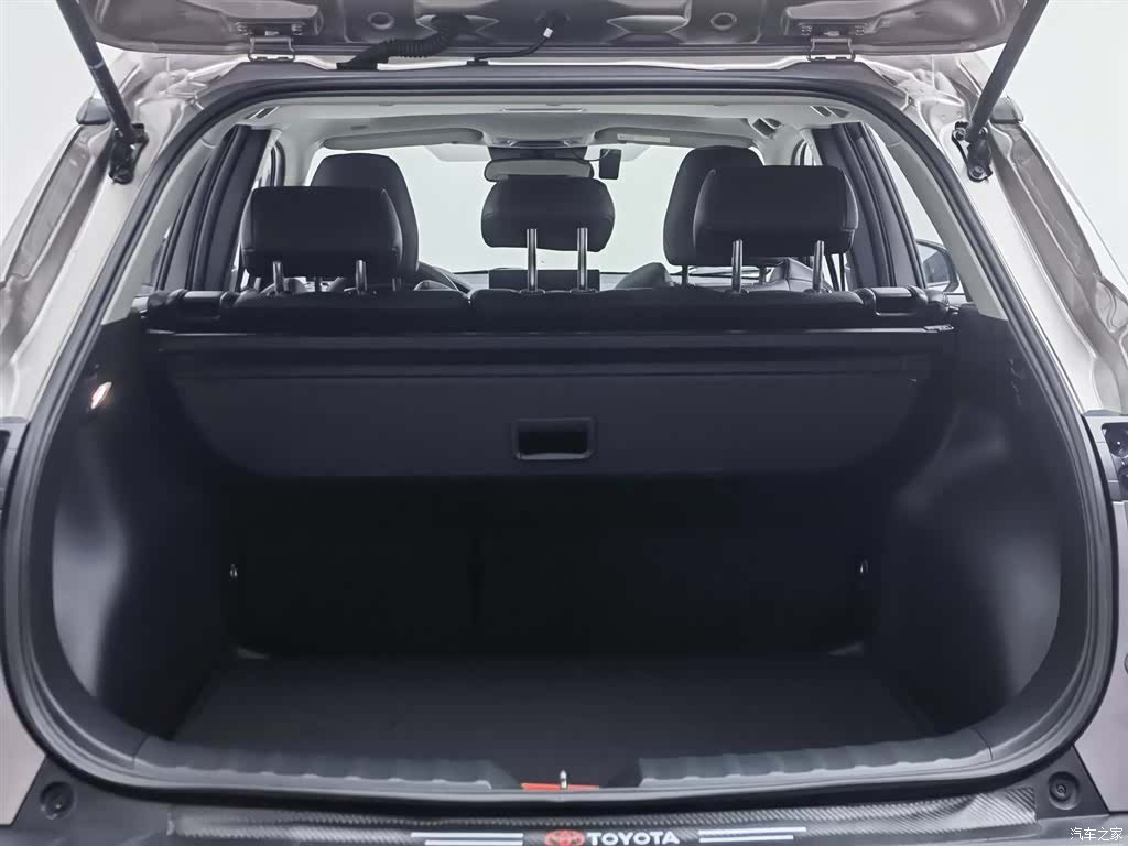 Toyota Frontlander, 2024 21