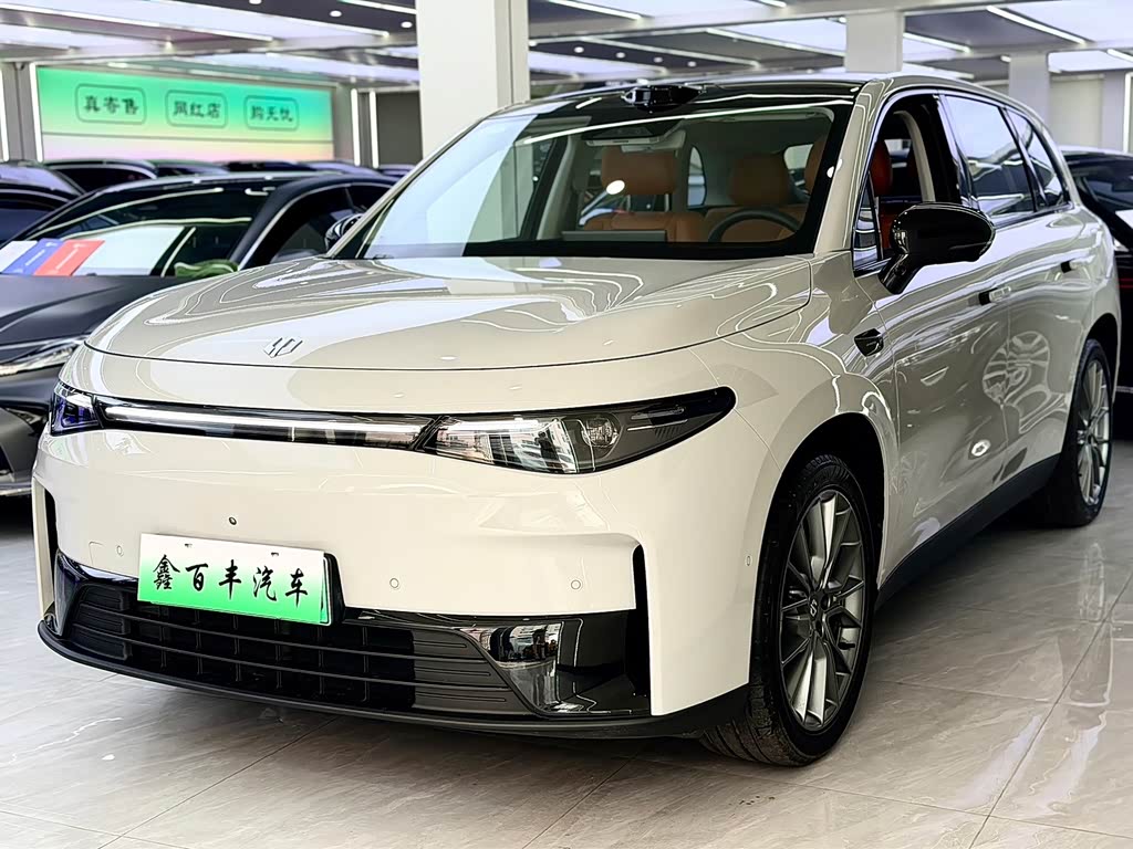 Leapmotor C10