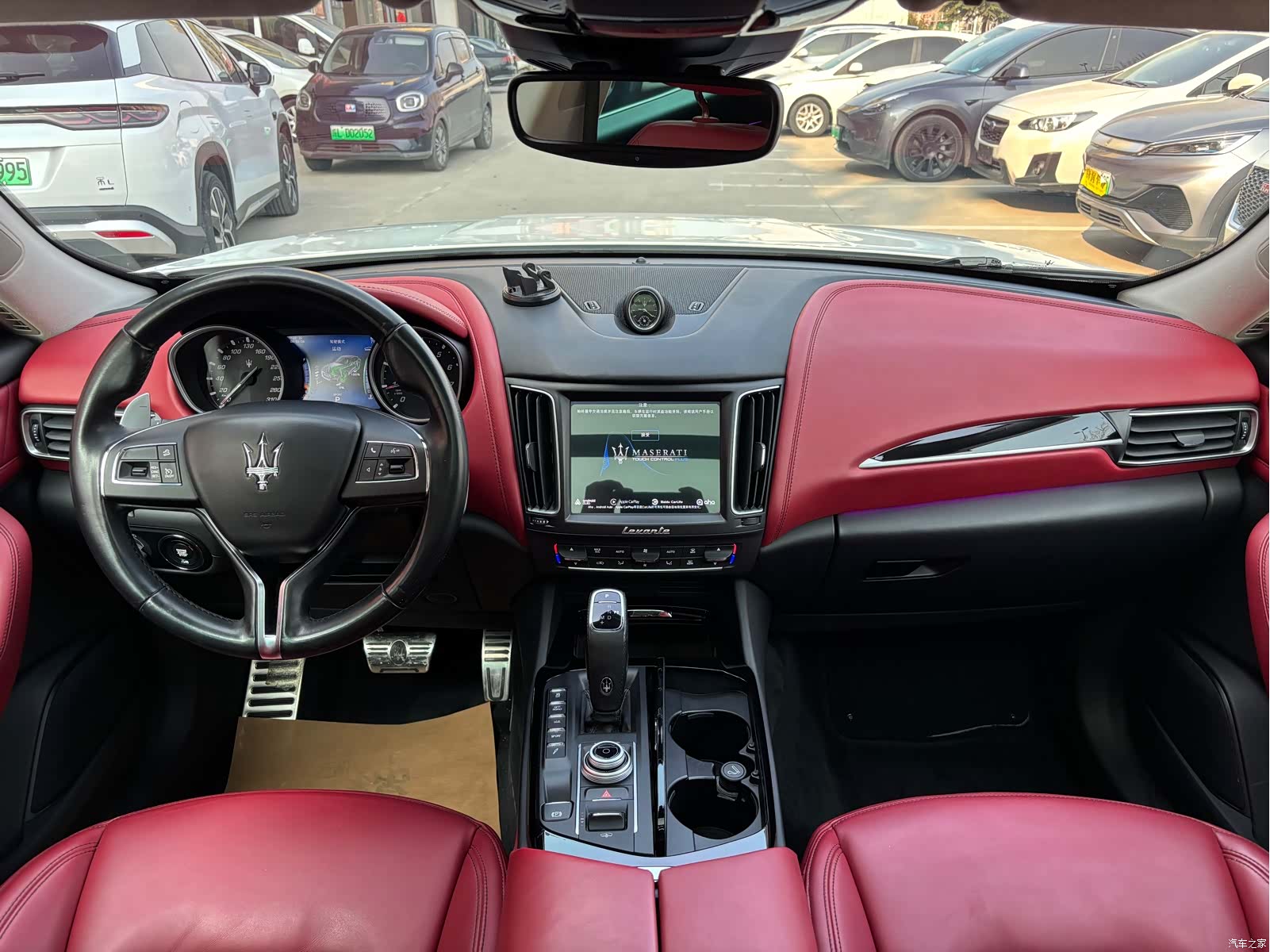 Maserati Levante, 2020 12