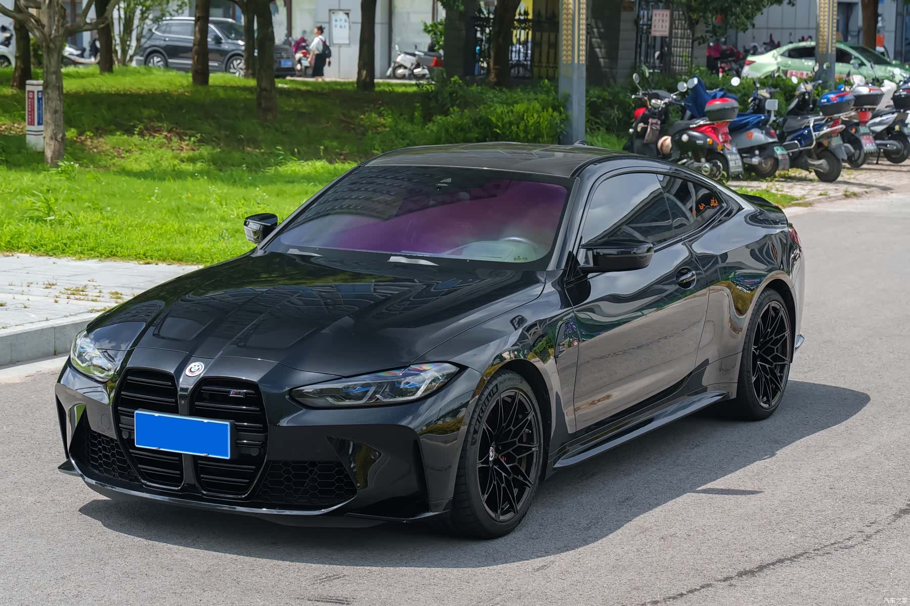 BMW M4, 2023 1