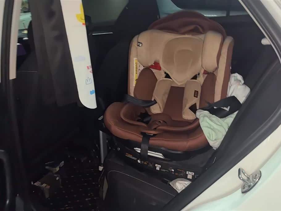 Volkswagen T-ROC exploring Songs