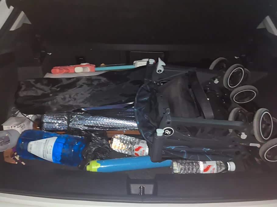 Volkswagen T-ROC exploring Songs