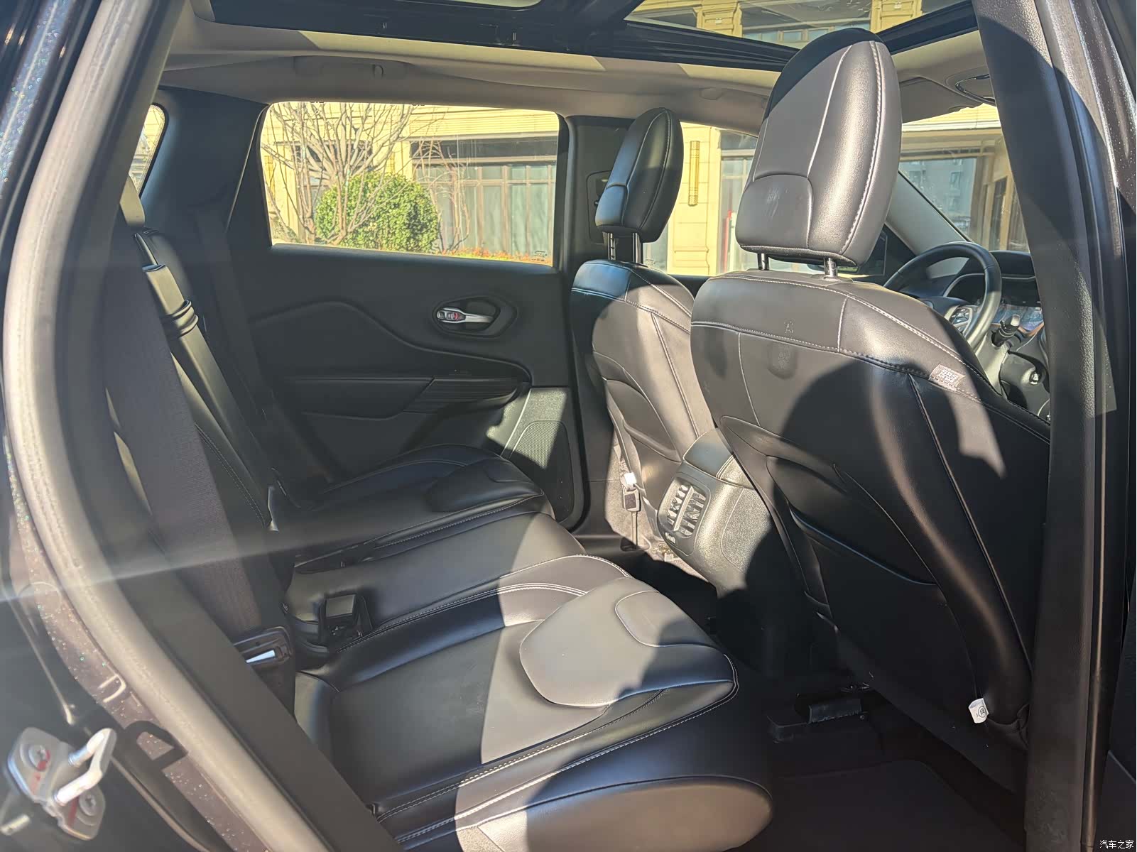 Jeep Cherokee, 2016 все фото