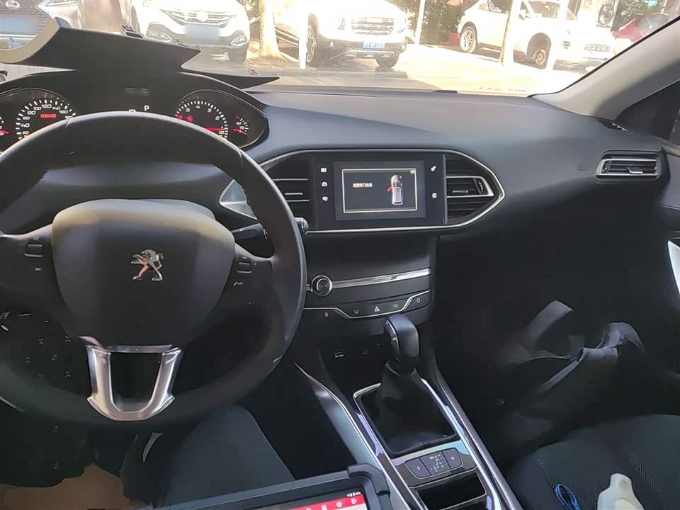 Peugeot 308S