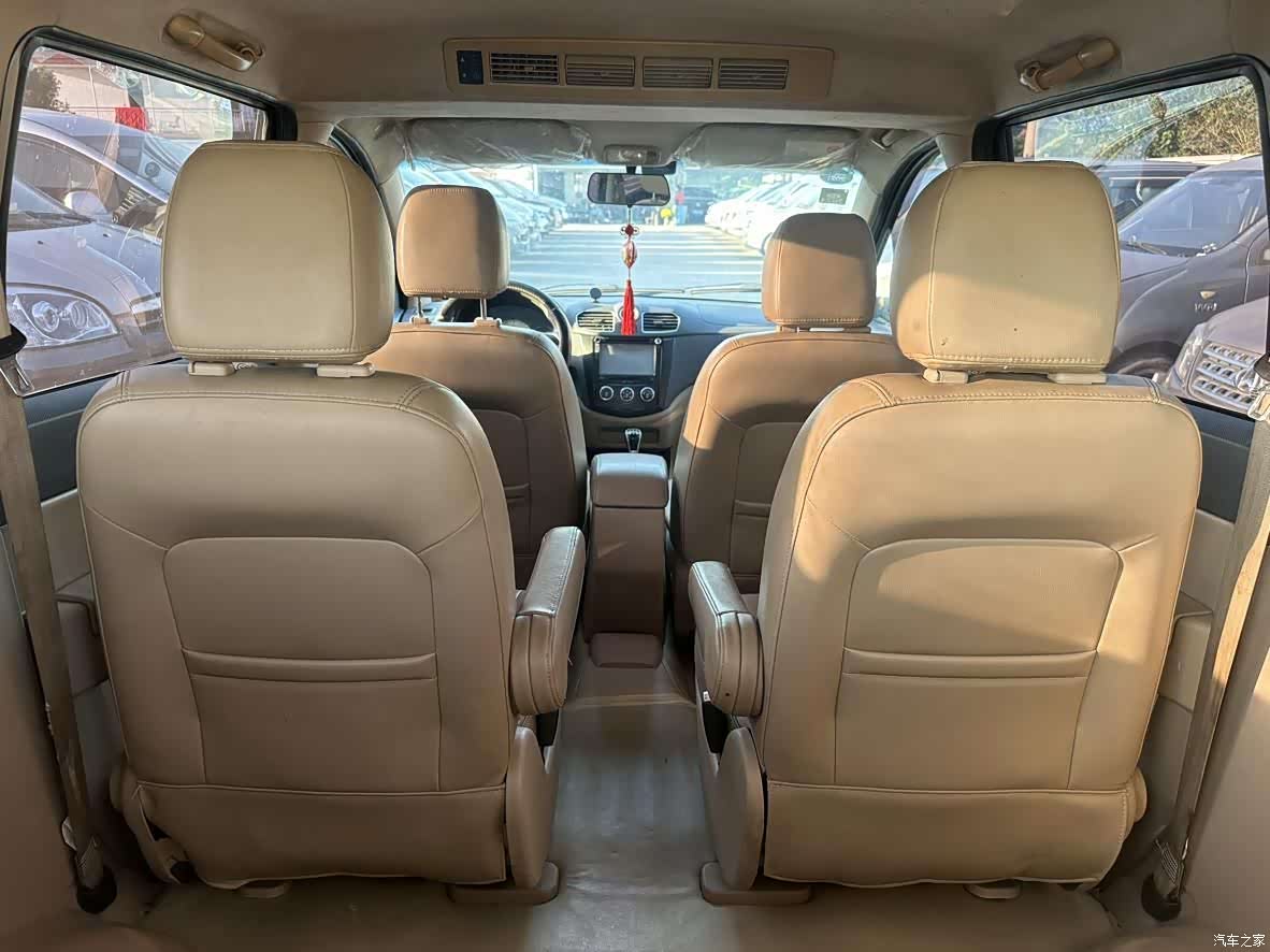 Wuling Hongguang, 2015 13
