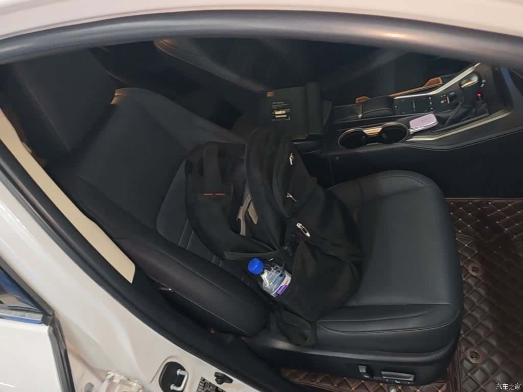 Lexus NX, 2020 25
