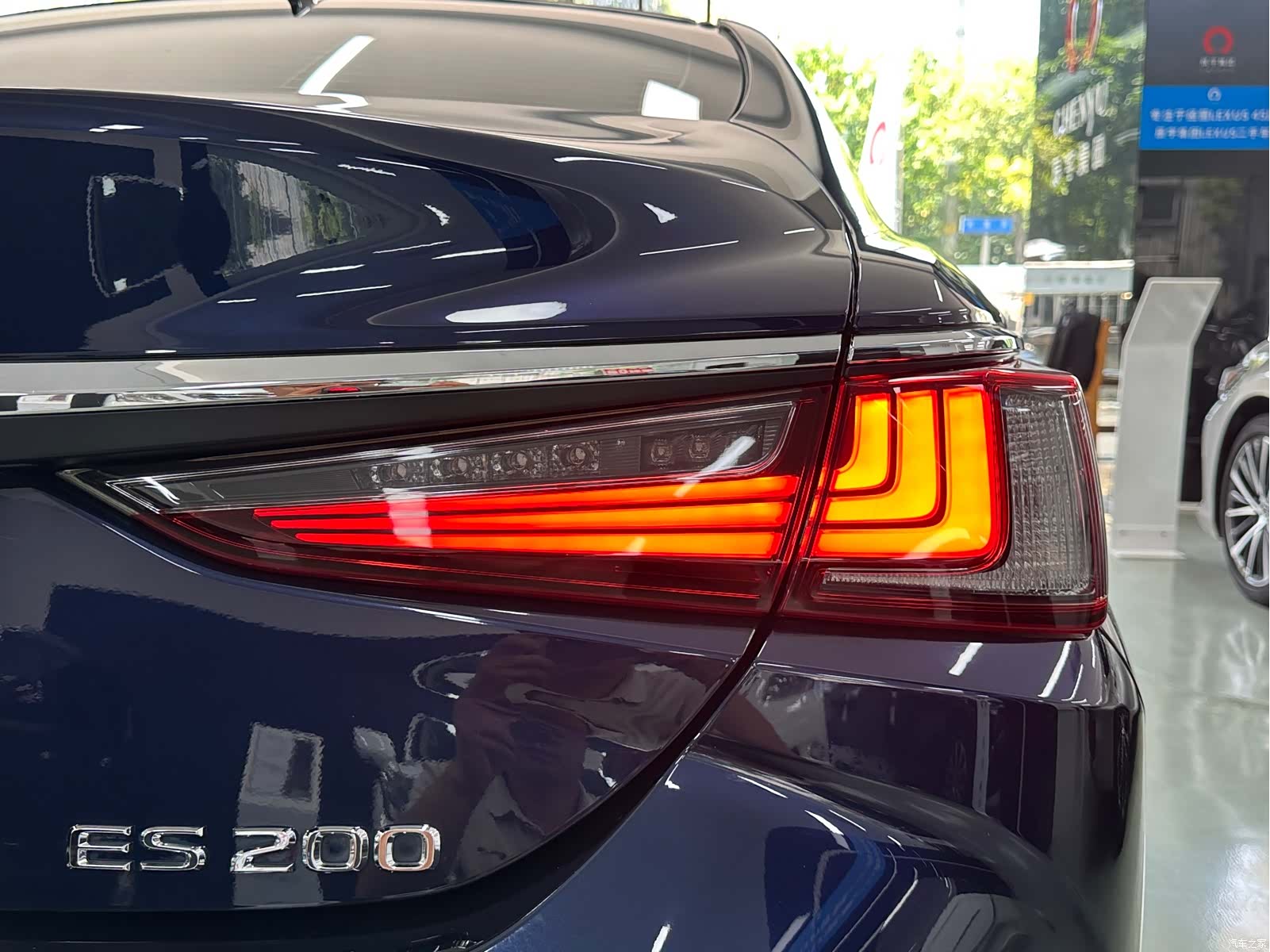 Lexus ES, 2023 7