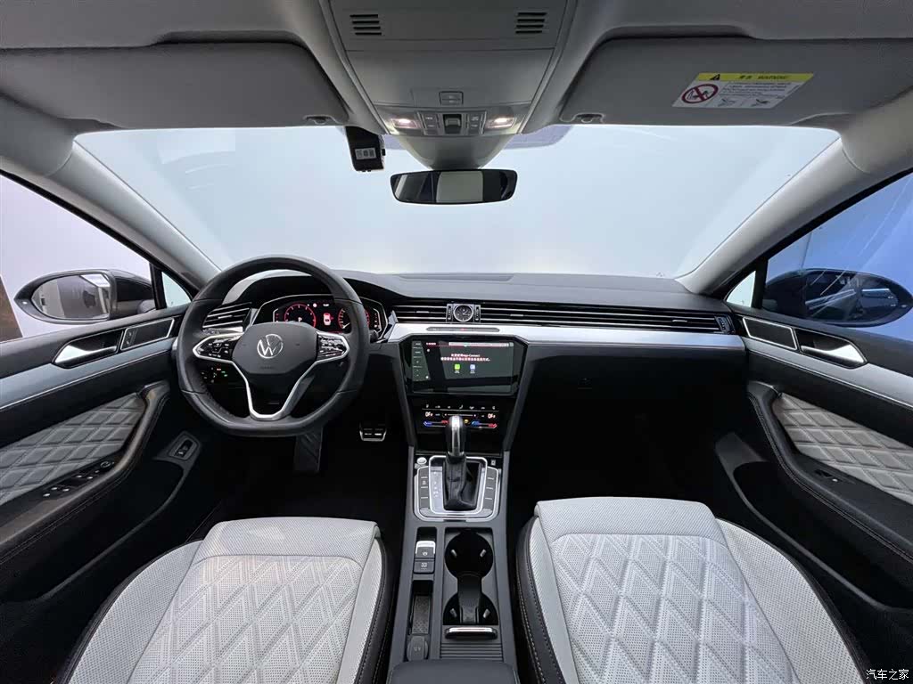 Volkswagen Magotan, 2024 32