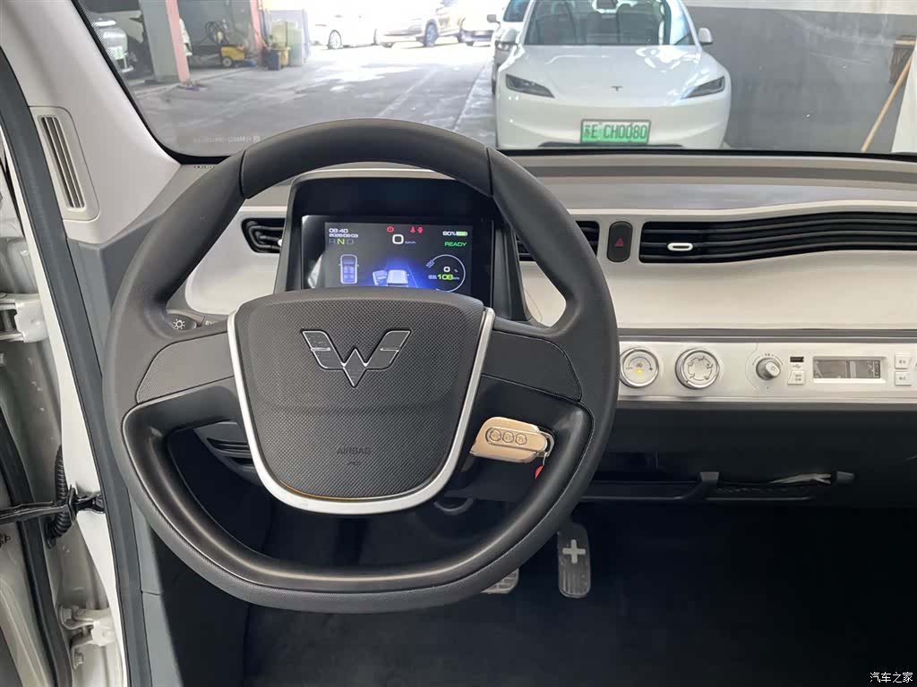 Wuling MINIEV, 2023 11