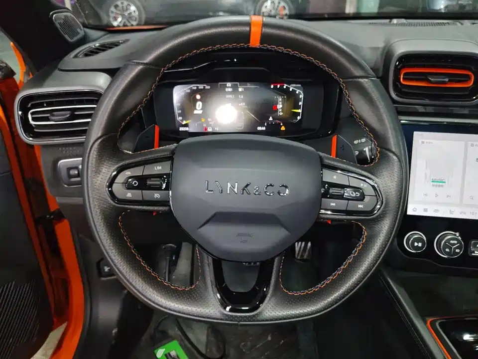 Lynk & Co 02 Hatchback