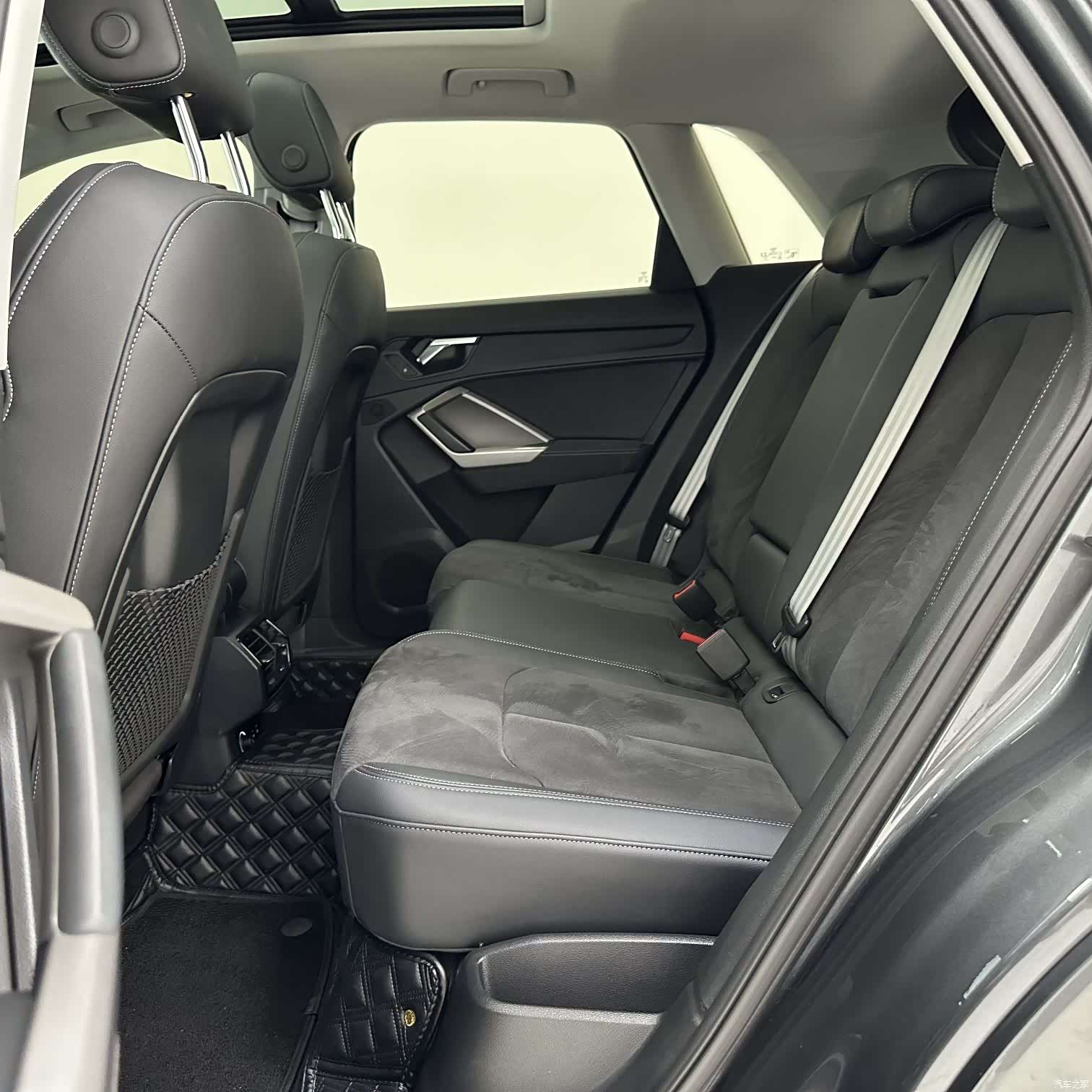 Audi Q3, 2022 8