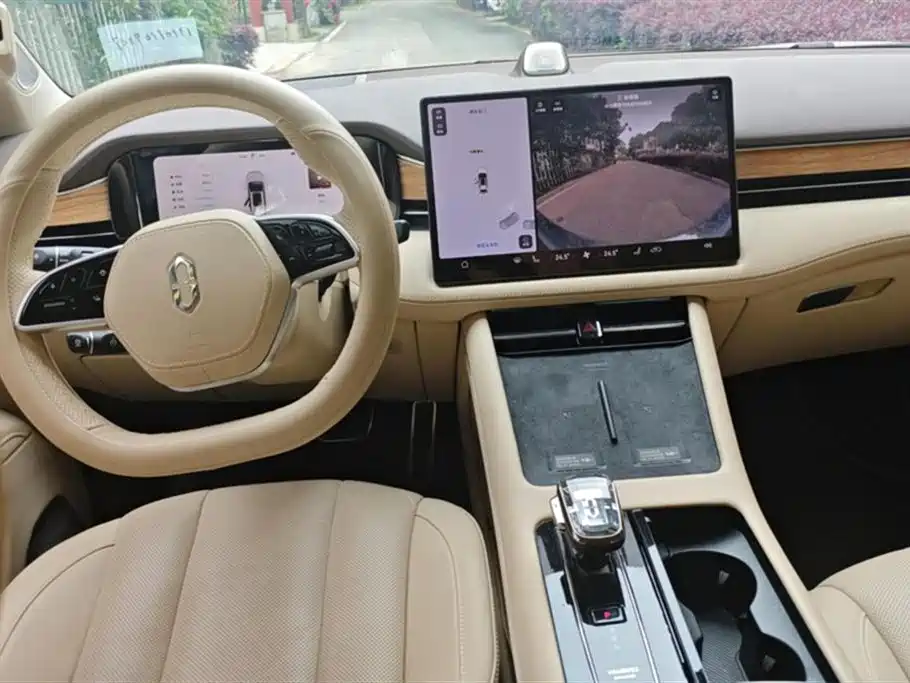 AITO Ask the world M7