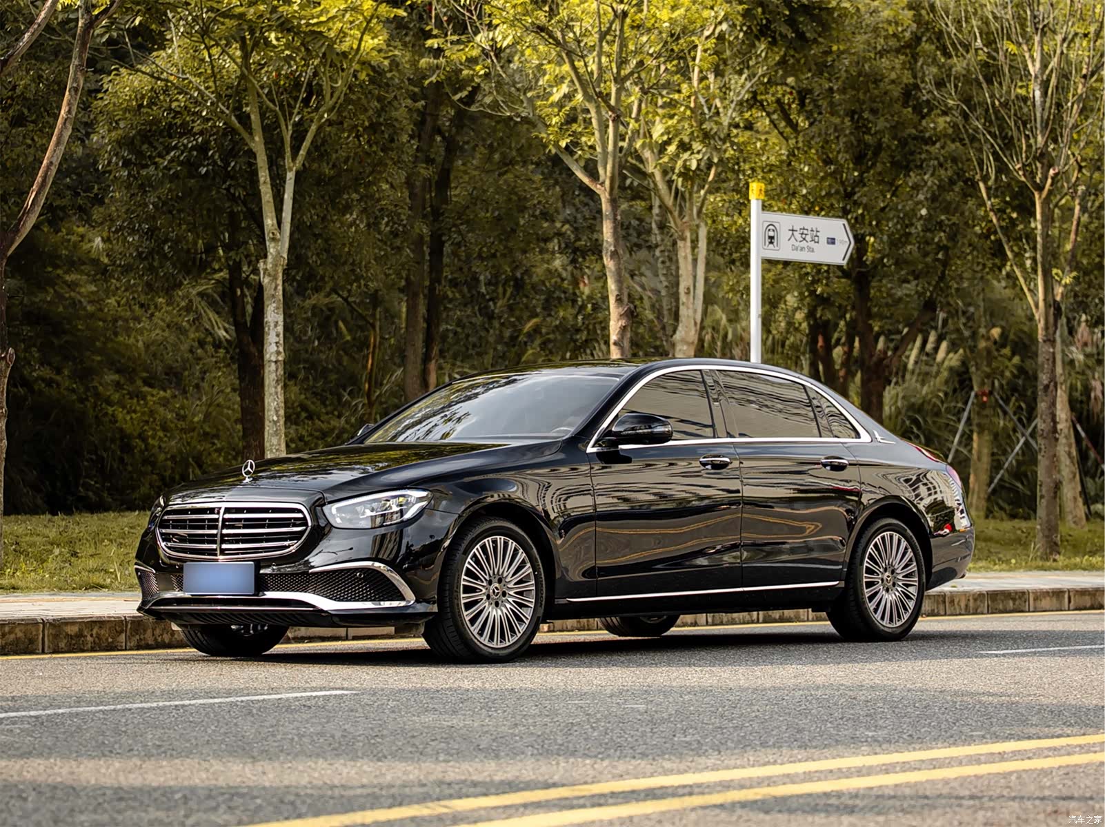 Mercedes-Benz E-Class, 2022 1