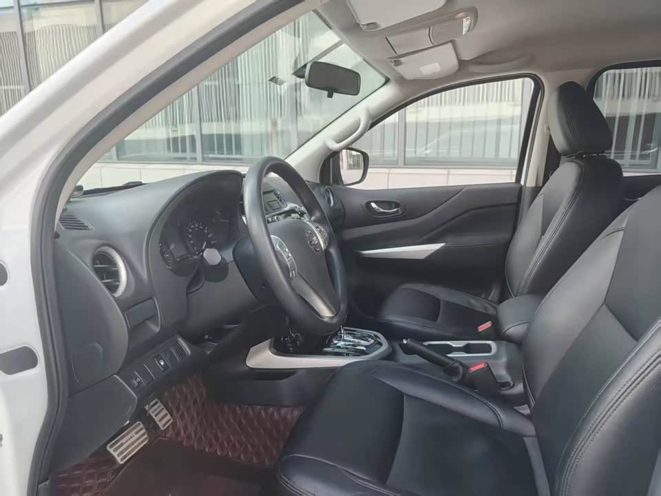 Nissan Navarra
