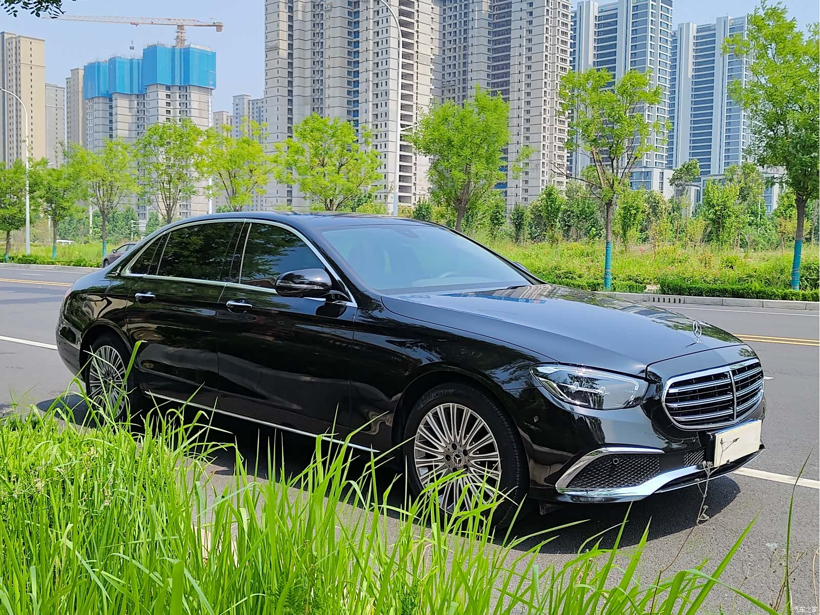 Mercedes-Benz E-Class, 2023 3
