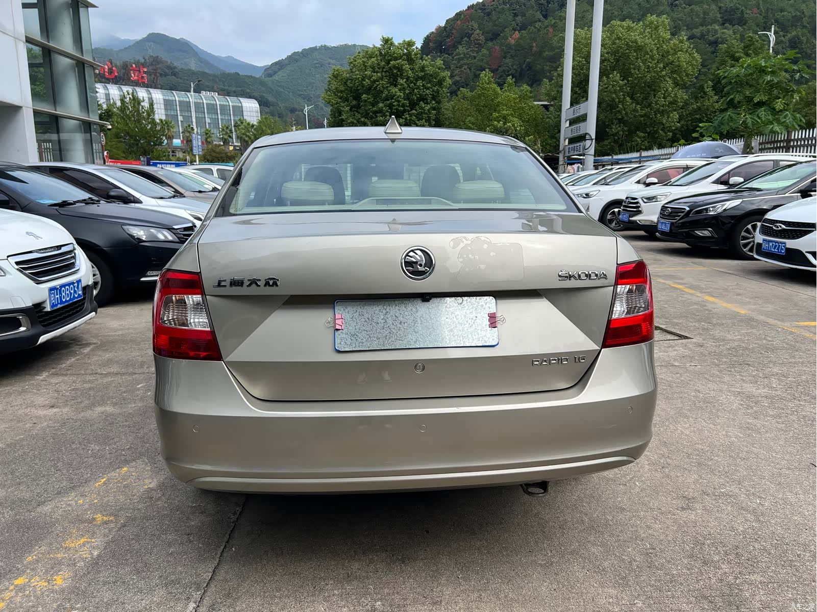 Skoda Rapid, 2013 7