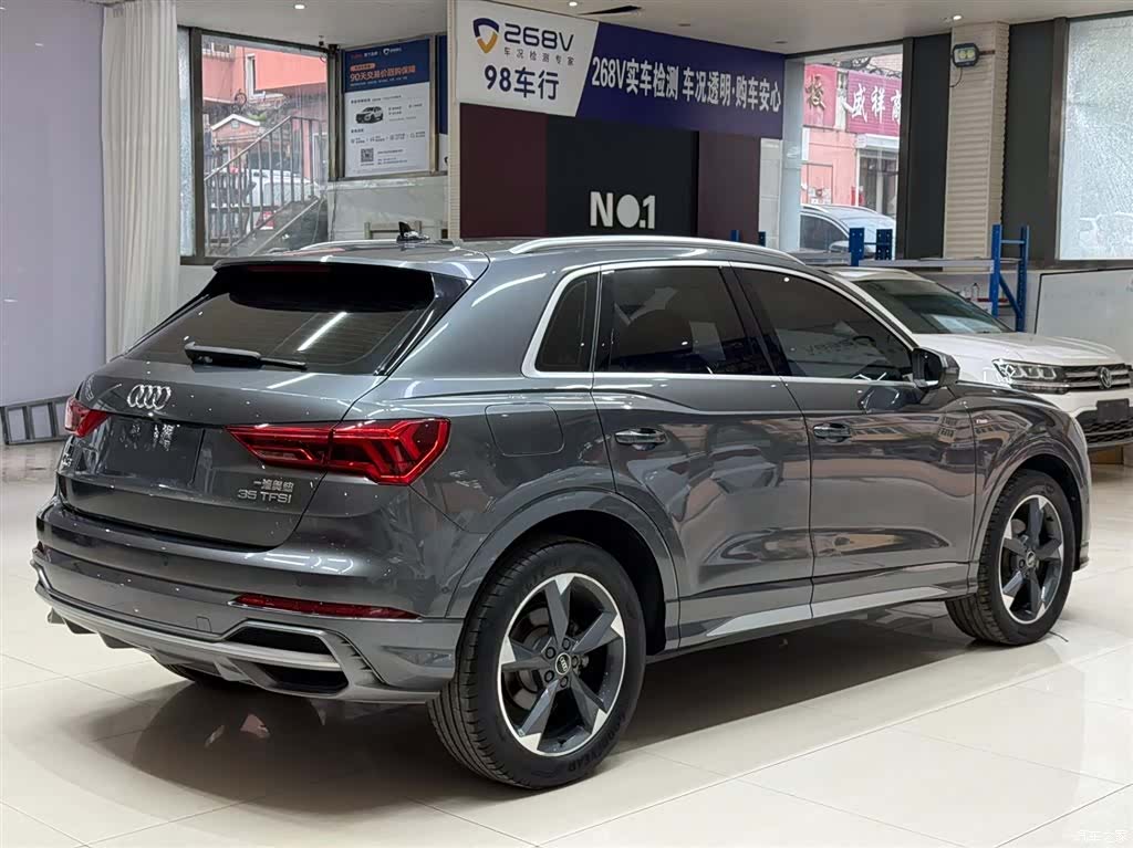 Audi Q3, 2023 4