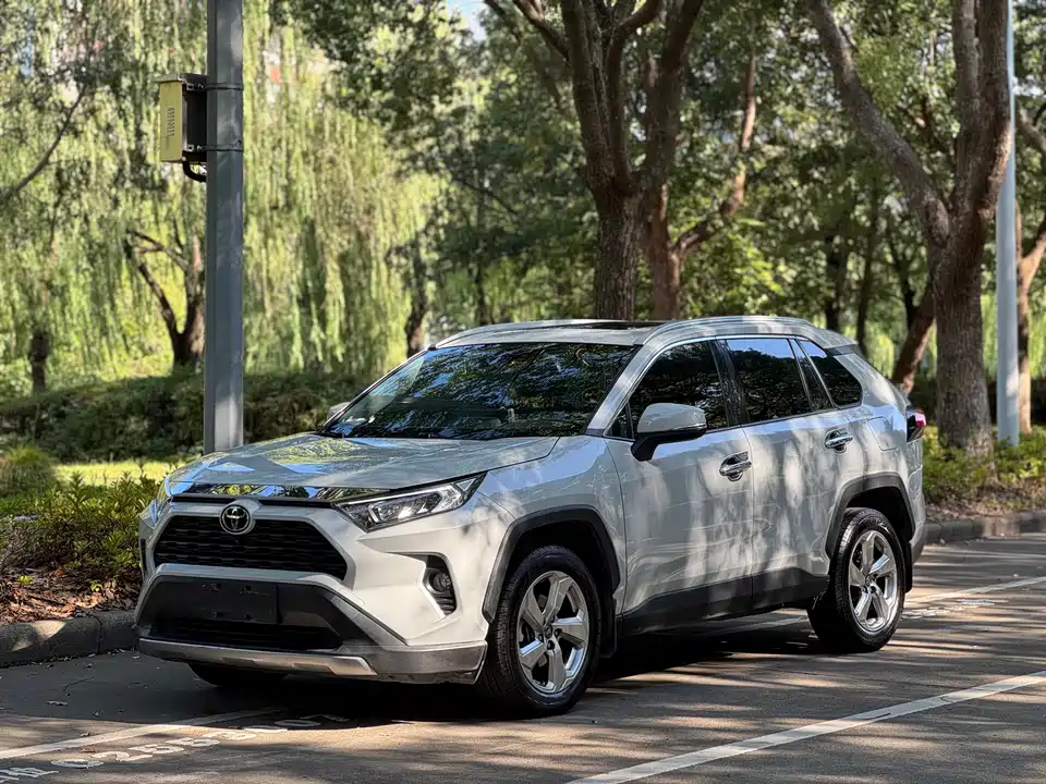 Toyota RAV4 Rongfang