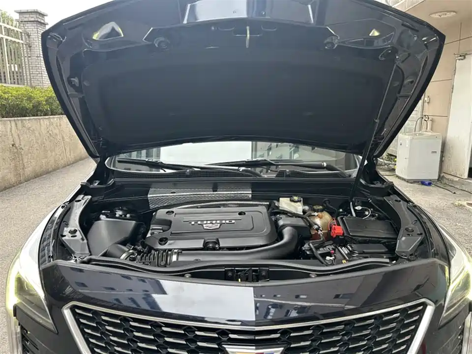 Cadillac XT4