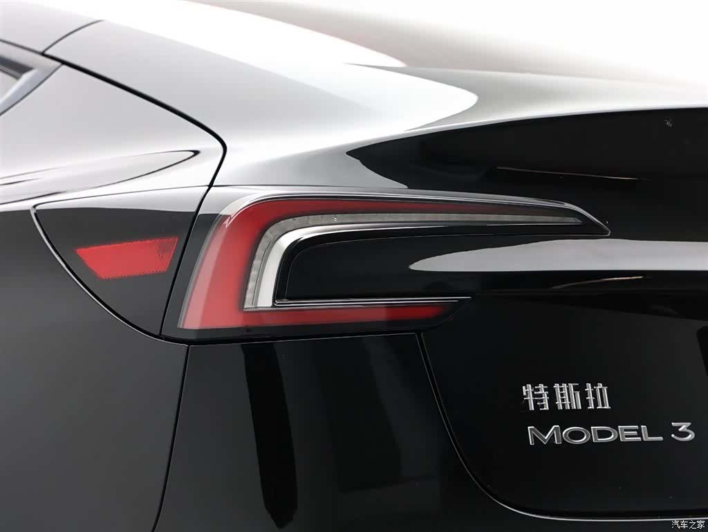 Tesla Model 3, 2024 7