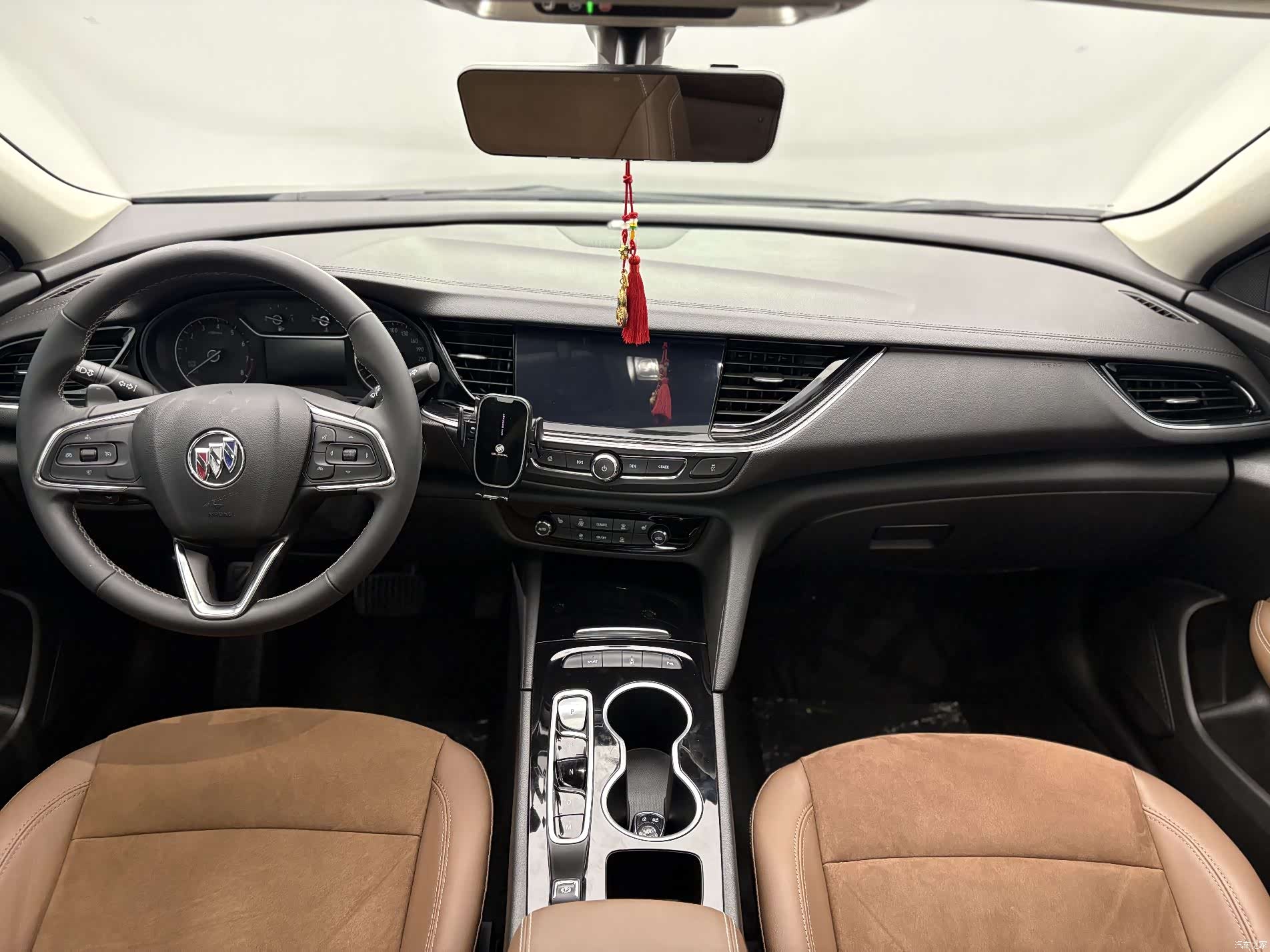 Buick Regal, 2023 все фото