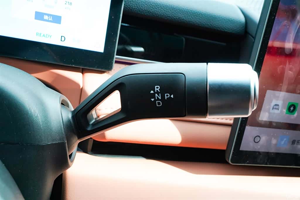 Geely 8, 2025 11