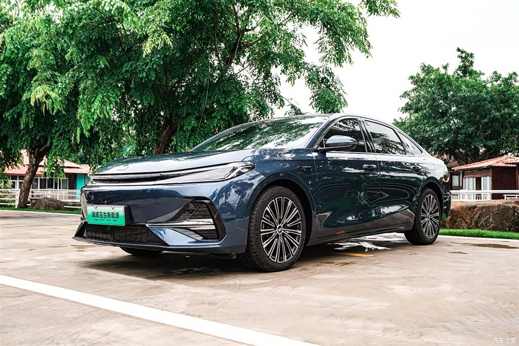 Geely A7, 2025 1