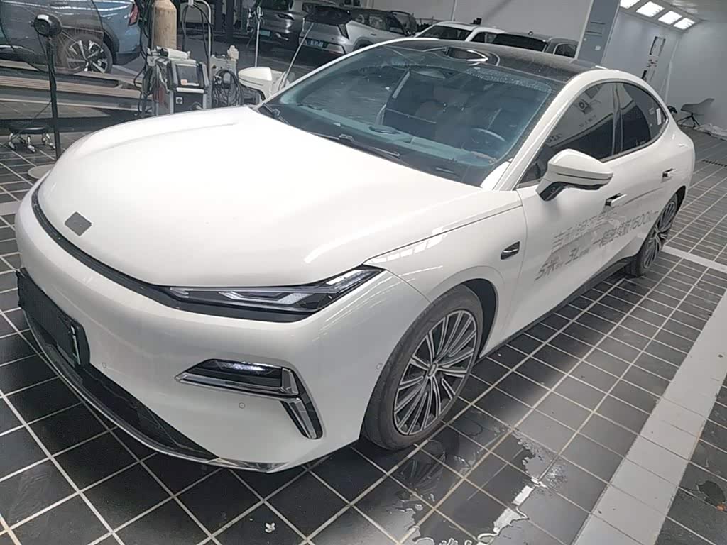 Geely Galaxy Starshine 8