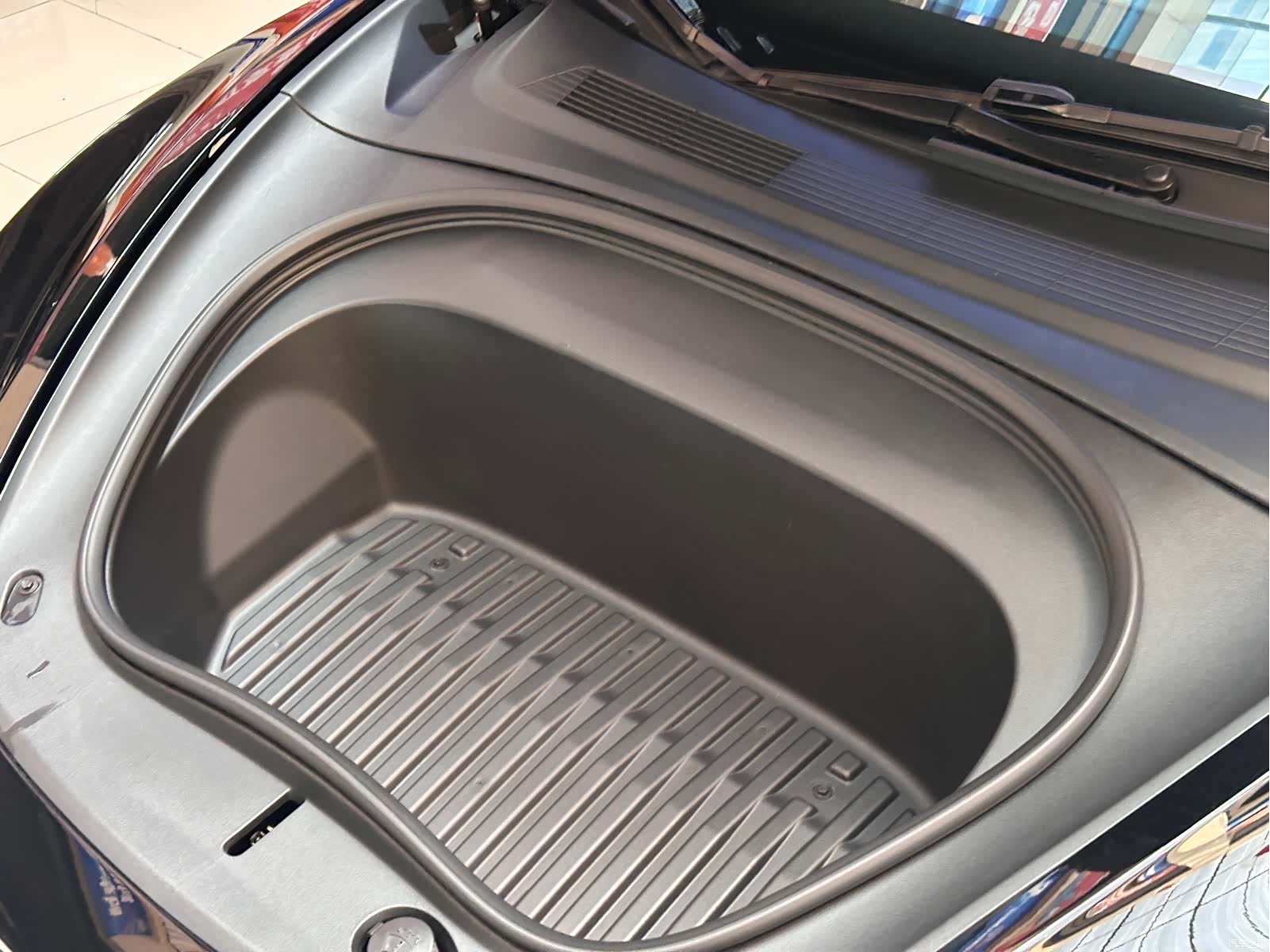 Tesla Model 3, 2024 21